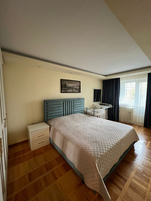 Продам трехкомнатную (3-комн.) квартиру, Ингушская ул, 17б, Нальчик г