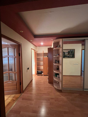 Продам трехкомнатную (3-комн.) квартиру, Ингушская ул, 17б, Нальчик г