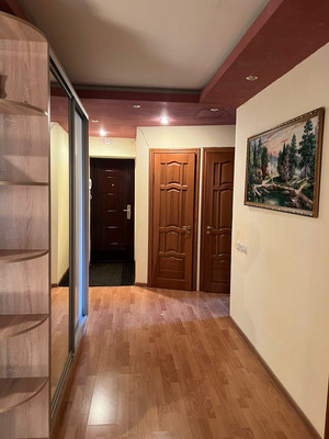 Продам трехкомнатную (3-комн.) квартиру, Ингушская ул, 17б, Нальчик г