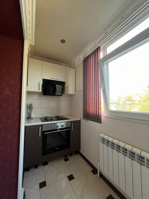 Продам трехкомнатную (3-комн.) квартиру, Ингушская ул, 17б, Нальчик г