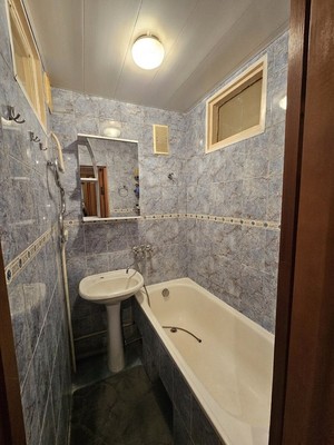 Продам трехкомнатную (3-комн.) квартиру, Ингушская ул, 17б, Нальчик г