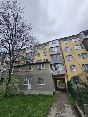 Продам трехкомнатную (3-комн.) квартиру, Ингушская ул, 17б, Нальчик г