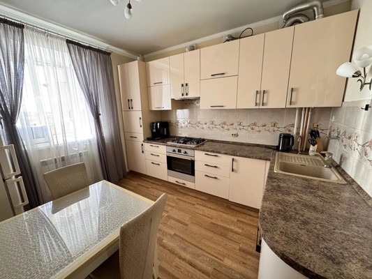 Продам трехкомнатную (3-комн.) квартиру, Мичурина ул, 11, Высокая Гора с
