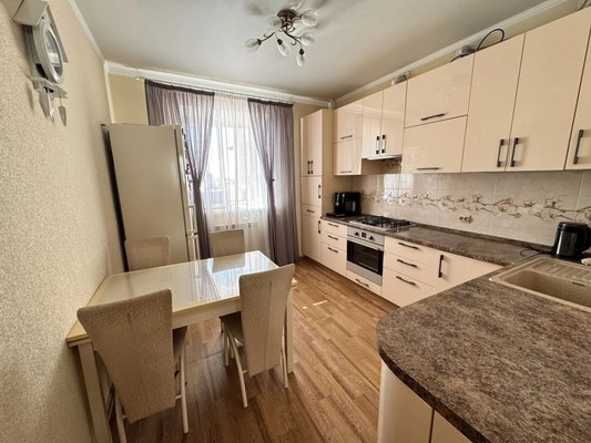 Продам трехкомнатную (3-комн.) квартиру, Мичурина ул, 11, Высокая Гора с
