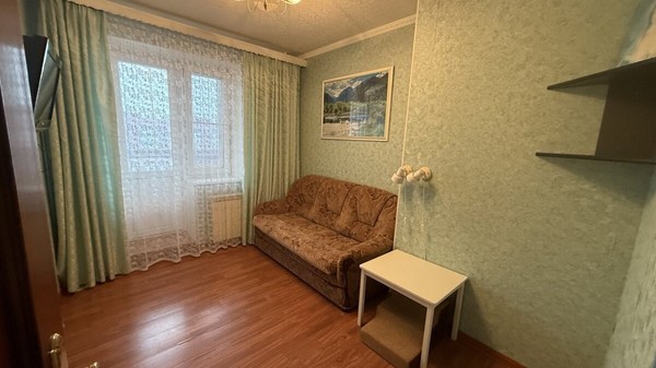 Продам трехкомнатную (3-комн.) квартиру, Дубковское ш, 11А, Сестрорецк г