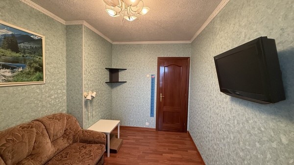 Продам трехкомнатную (3-комн.) квартиру, Дубковское ш, 11А, Сестрорецк г