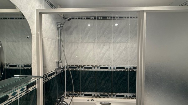 Продам трехкомнатную (3-комн.) квартиру, Дубковское ш, 11А, Сестрорецк г