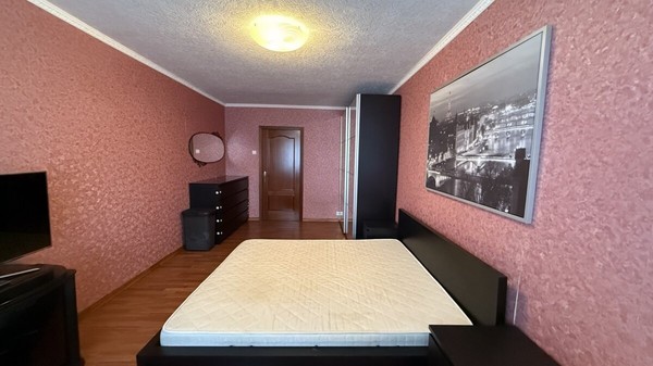 Продам трехкомнатную (3-комн.) квартиру, Дубковское ш, 11А, Сестрорецк г