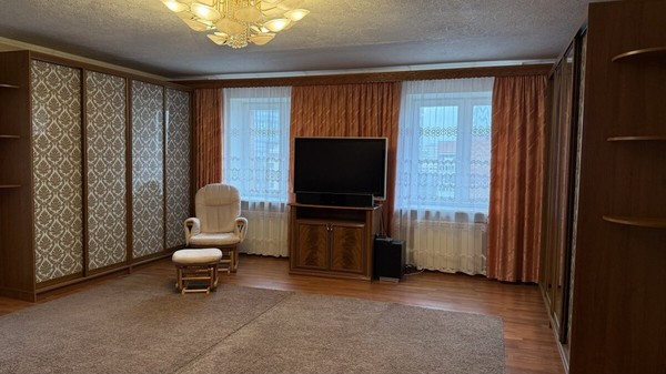 Продам трехкомнатную (3-комн.) квартиру, Дубковское ш, 11А, Сестрорецк г