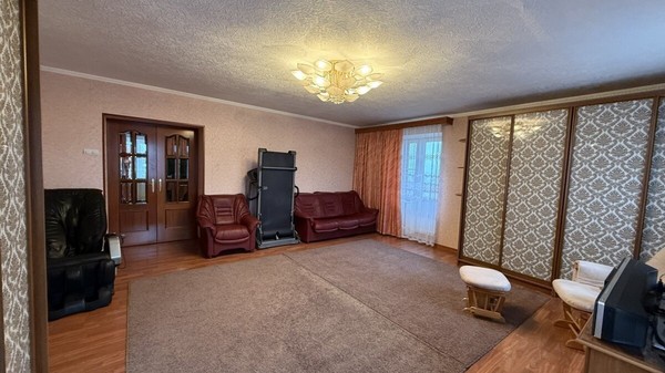 Продам трехкомнатную (3-комн.) квартиру, Дубковское ш, 11А, Сестрорецк г