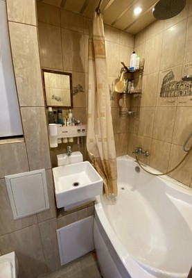 Продам трехкомнатную (3-комн.) квартиру, Дубковское ш, 17, Сестрорецк г