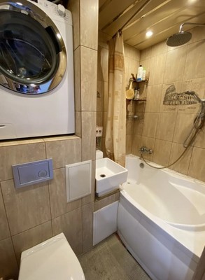 Продам трехкомнатную (3-комн.) квартиру, Дубковское ш, 17, Сестрорецк г