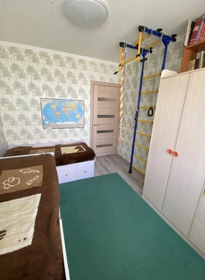 Продам трехкомнатную (3-комн.) квартиру, Дубковское ш, 17, Сестрорецк г