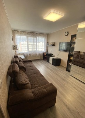 Продам трехкомнатную (3-комн.) квартиру, Дубковское ш, 17, Сестрорецк г