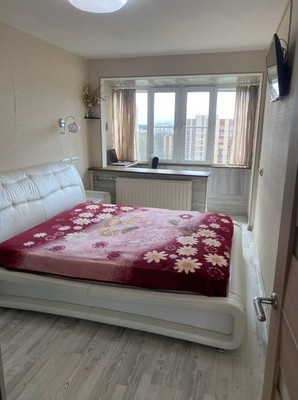 Продам трехкомнатную (3-комн.) квартиру, Дубковское ш, 17, Сестрорецк г