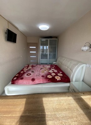 Продам трехкомнатную (3-комн.) квартиру, Дубковское ш, 17, Сестрорецк г