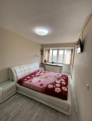 Продам трехкомнатную (3-комн.) квартиру, Дубковское ш, 17, Сестрорецк г