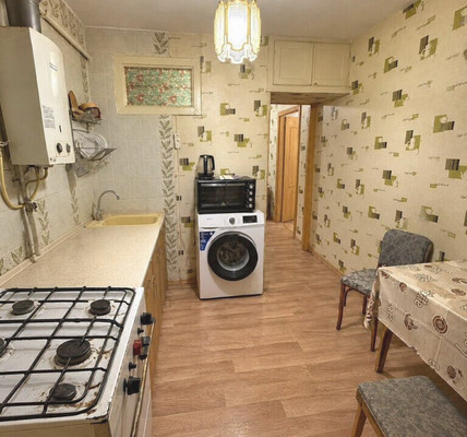 Продам однокомнатную (1-комн.) квартиру, Гагарина ул, 24, Симферополь г