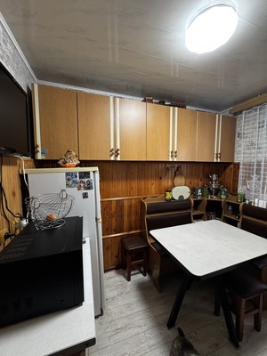 Продам двухкомнатную (2-комн.) квартиру, Зеленая ул, 31, Комсомольское пгт