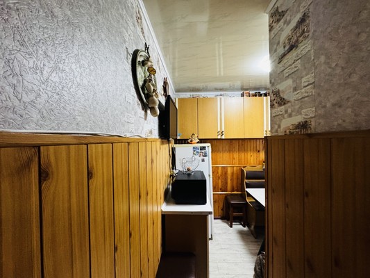 Продам двухкомнатную (2-комн.) квартиру, Зеленая ул, 31, Комсомольское пгт