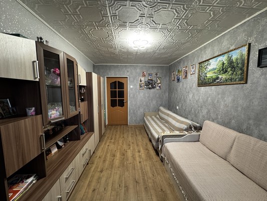 Продам двухкомнатную (2-комн.) квартиру, Зеленая ул, 31, Комсомольское пгт