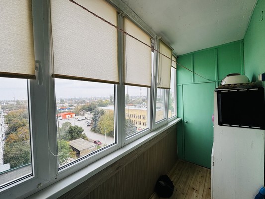 Продам двухкомнатную (2-комн.) квартиру, Зеленая ул, 31, Комсомольское пгт
