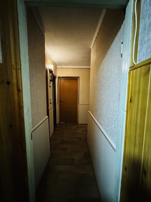Продам двухкомнатную (2-комн.) квартиру, Зеленая ул, 31, Комсомольское пгт