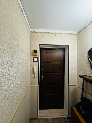 Продам двухкомнатную (2-комн.) квартиру, Зеленая ул, 31, Комсомольское пгт