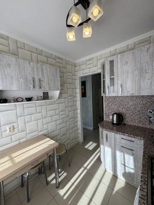 Продам однокомнатную (1-комн.) квартиру, Александровская ул, 28, Ломоносов г