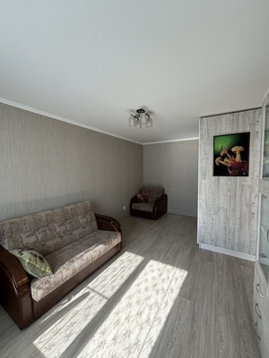 Продам однокомнатную (1-комн.) квартиру, Александровская ул, 28, Ломоносов г