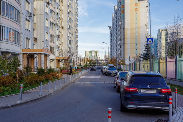 Продам однокомнатную (1-комн.) квартиру, Перовская ул, 66к5, Москва г