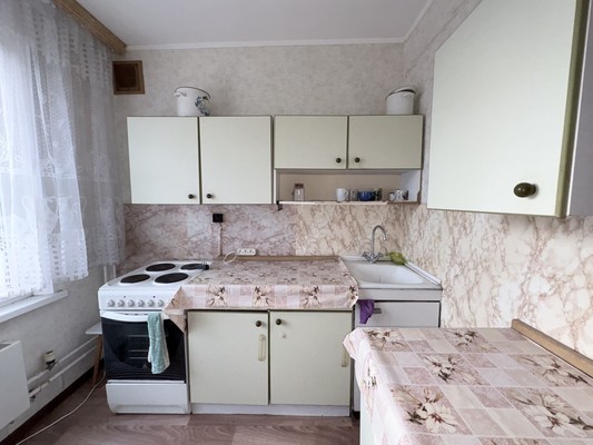 Продам однокомнатную (1-комн.) квартиру, Профсоюзная ул, 114к3, Москва г