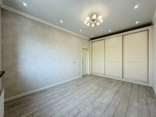 Продам трехкомнатную (3-комн.) квартиру, Атажукина ул, 11а, Нальчик г