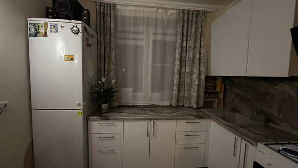 Продам двухкомнатную (2-комн.) квартиру, Дружбы ул, 10, Волгодонск г