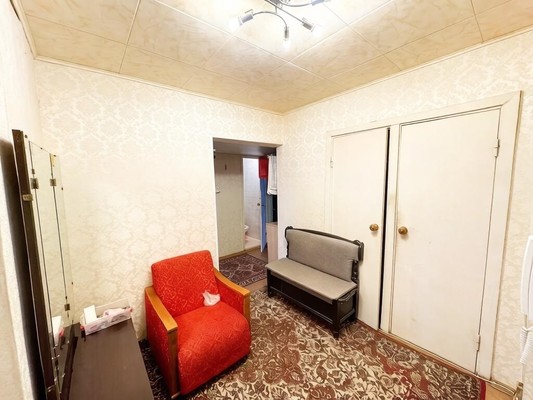 Продам трехкомнатную (3-комн.) квартиру, Сафиуллина ул, 30, Казань г