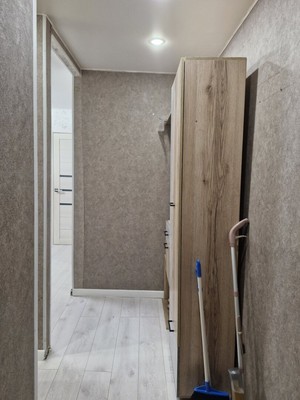 Продам трехкомнатную (3-комн.) квартиру, Садовый пер, 4, Рощино гп