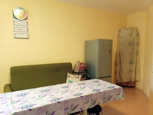 Продам трехкомнатную (3-комн.) квартиру, Садовый пер, 2к2, Рощино гп