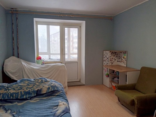 Продам трехкомнатную (3-комн.) квартиру, Садовый пер, 2к2, Рощино гп