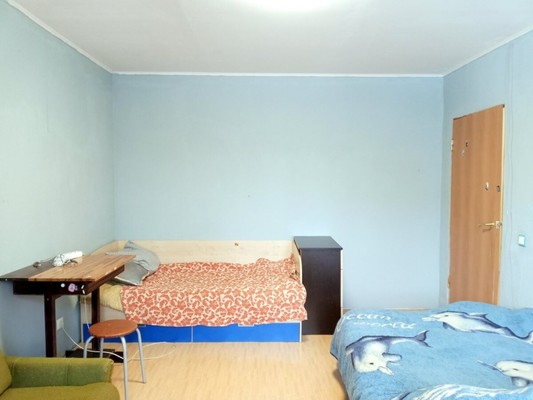 Продам трехкомнатную (3-комн.) квартиру, Садовый пер, 2к2, Рощино гп
