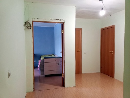 Продам трехкомнатную (3-комн.) квартиру, Садовый пер, 2к2, Рощино гп