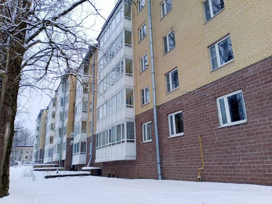 Продам трехкомнатную (3-комн.) квартиру, Садовый пер, 2к2, Рощино гп