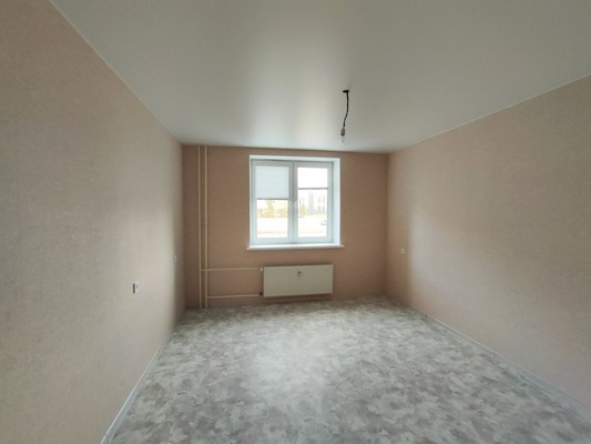 Продам трехкомнатную (3-комн.) квартиру, Строителей ул, 40, Рощино гп