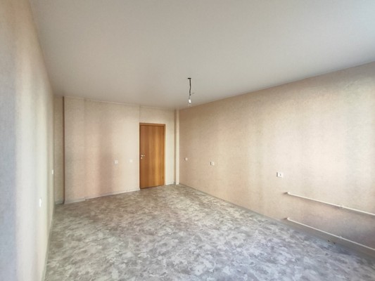 Продам трехкомнатную (3-комн.) квартиру, Строителей ул, 40, Рощино гп