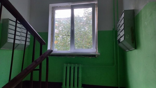 Продам 2-комн. в 3-комн. квартире, Александровская ул, 31, Ломоносов г