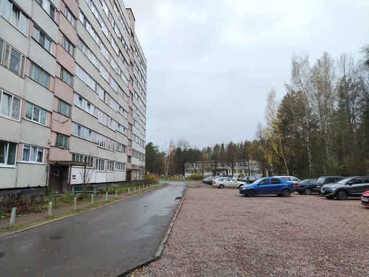 Продам трехкомнатную (3-комн.) квартиру, 5, Приладожский гп