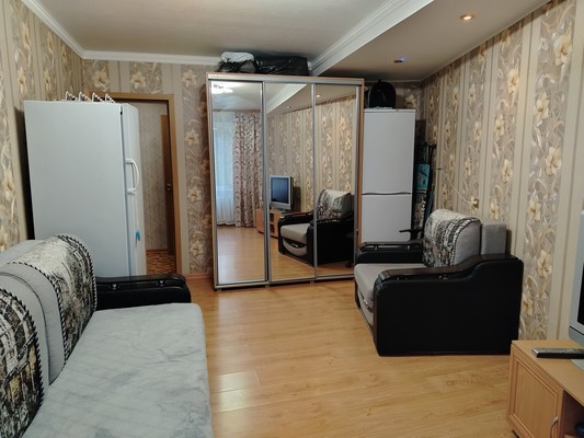 Продам трехкомнатную (3-комн.) квартиру, 5, Приладожский гп