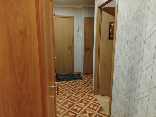Продам трехкомнатную (3-комн.) квартиру, 5, Приладожский гп