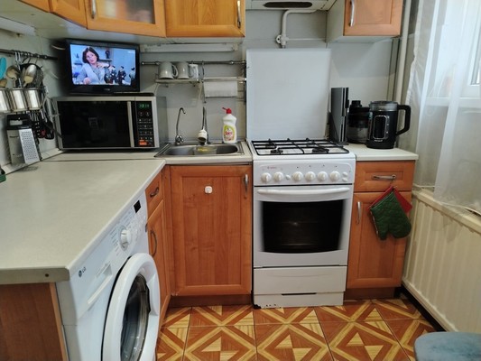 Продам трехкомнатную (3-комн.) квартиру, 5, Приладожский гп