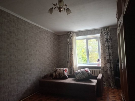 Продам комнату в 4-комн. квартире, Ленина ул, 15А, Отрадное г