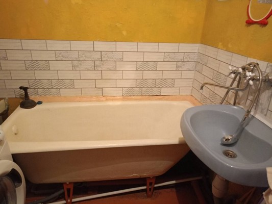 Продам комнату в 4-комн. квартире, Ленина ул, 15А, Отрадное г